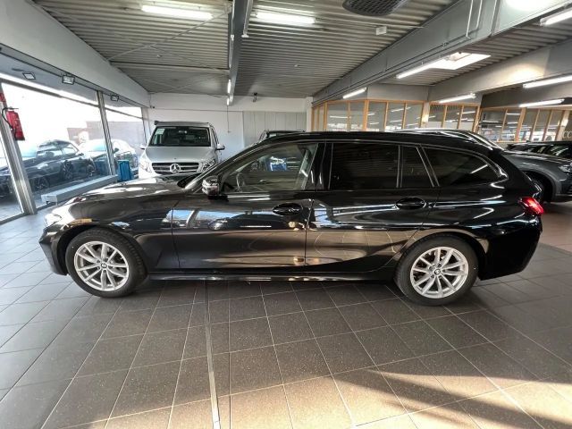 BMW 320 320d Touring xDrive
