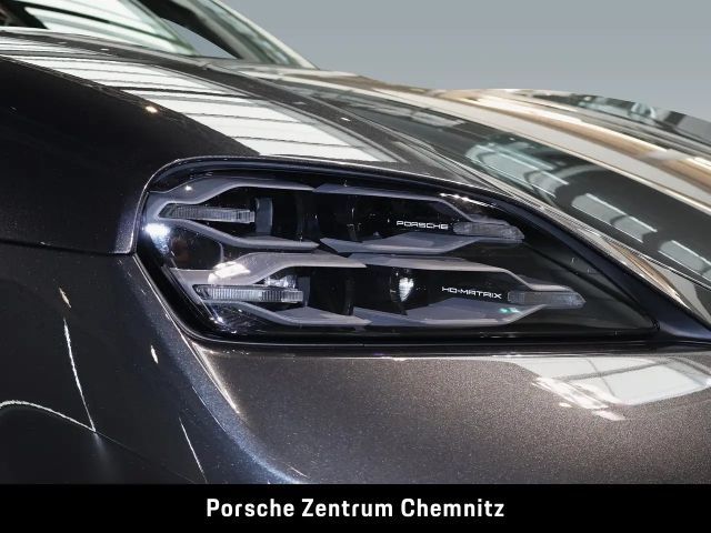 Porsche Taycan 4 GTS