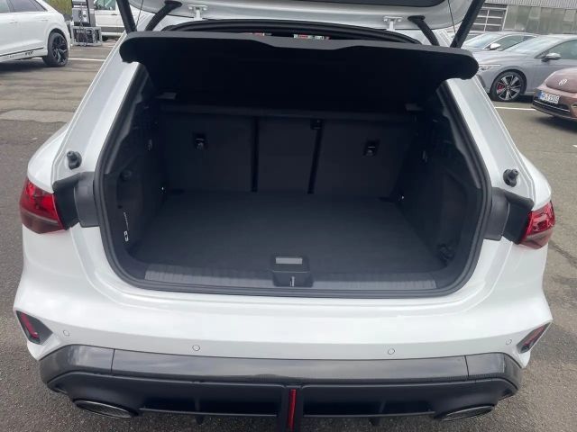 Audi RS3 S-Tronic Sedan