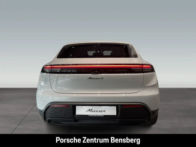 Porsche Macan 4
