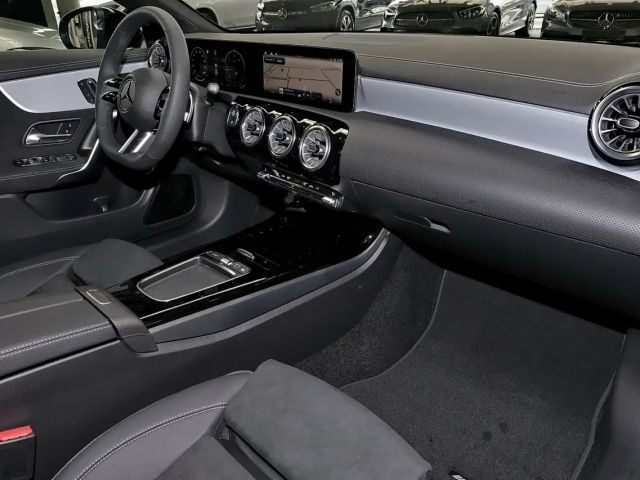 Mercedes-Benz CLA 220 AMG Line CLA 220 d