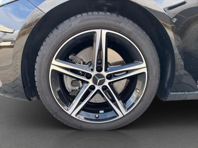 Mercedes-Benz A 250 A 250 e