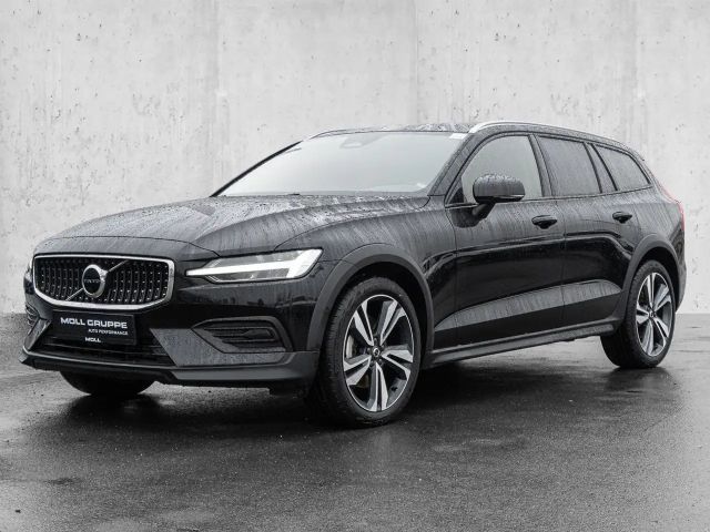 Volvo V60 Cross Country AWD Plus