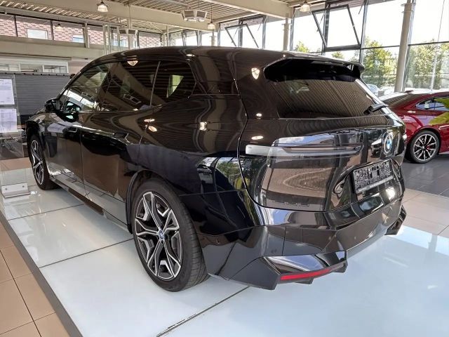 BMW iX xDrive40
