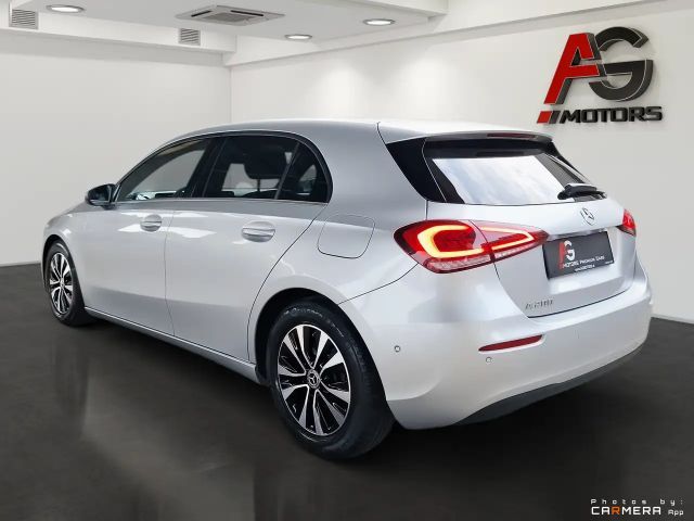 Mercedes-Benz A 200 Aut./LED/Panorama/AHK/Navi/Kamera/SHZ/1.Besitz