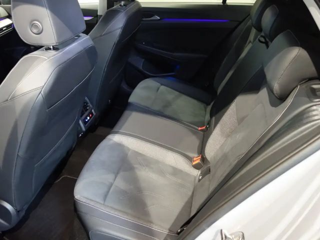 Volkswagen Golf 1.5 eTSI DSG Life