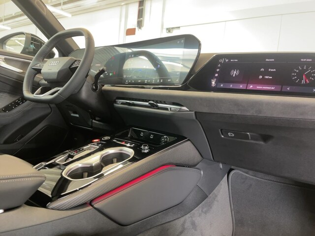 Audi A6 Avant Quattro S-Tronic