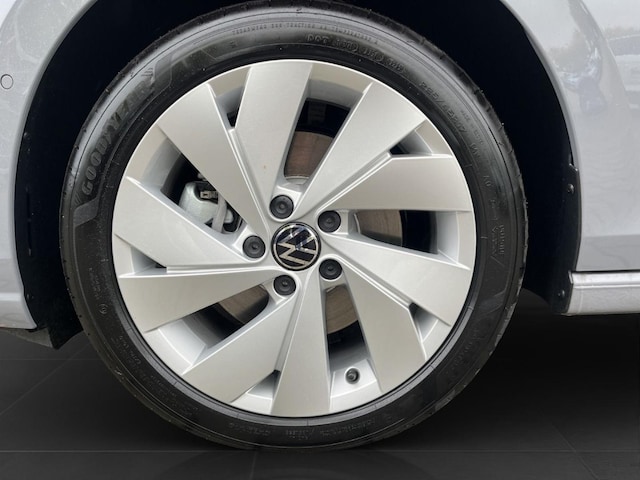 Volkswagen Golf 2.0 TDI DSG Style Variant