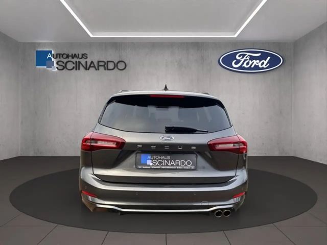 Ford Focus EcoBoost ST Line Wagon