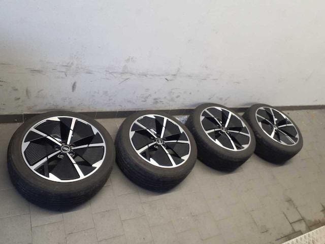 Audi Q4 e-tron 50 Quattro