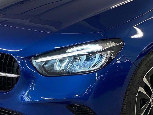 Mercedes-Benz B 200 Progressive Sedan