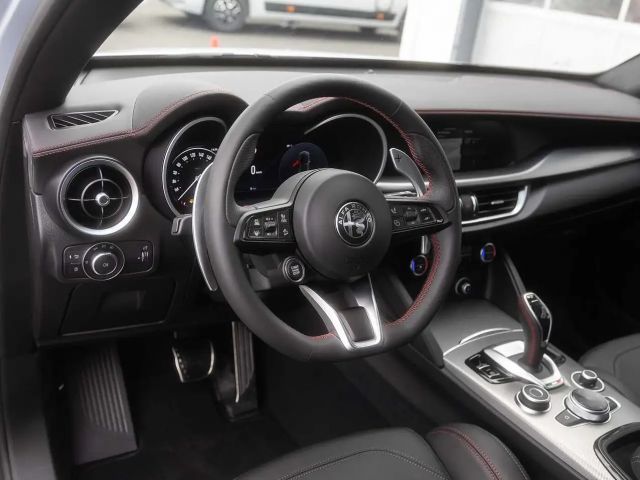 Alfa Romeo Stelvio AT8 Q4 Turbo