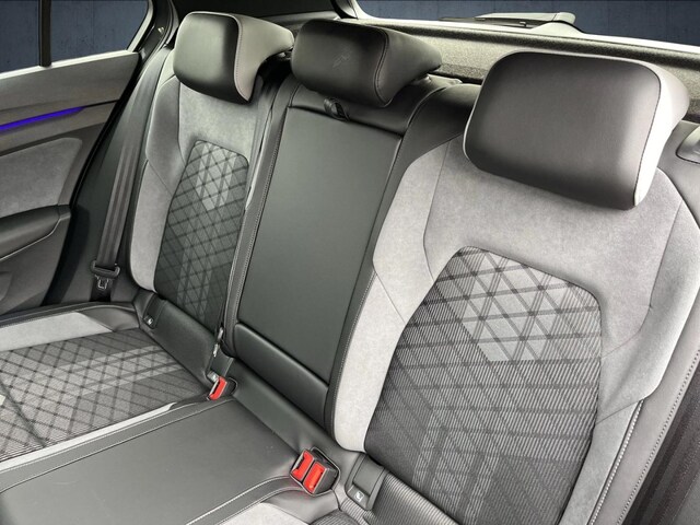 Volkswagen Golf 1.5 TSI DSG Golf VIII R-Line
