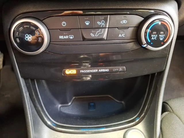 Ford Puma EcoBoost Titanium