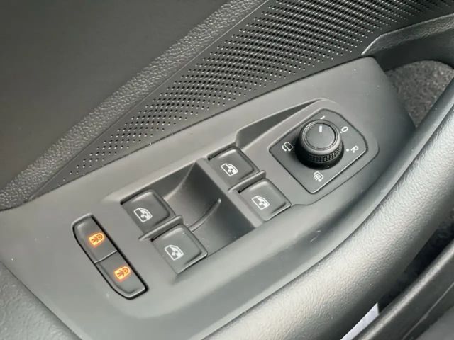 Volkswagen Passat 1.5 eTSI Business DSG