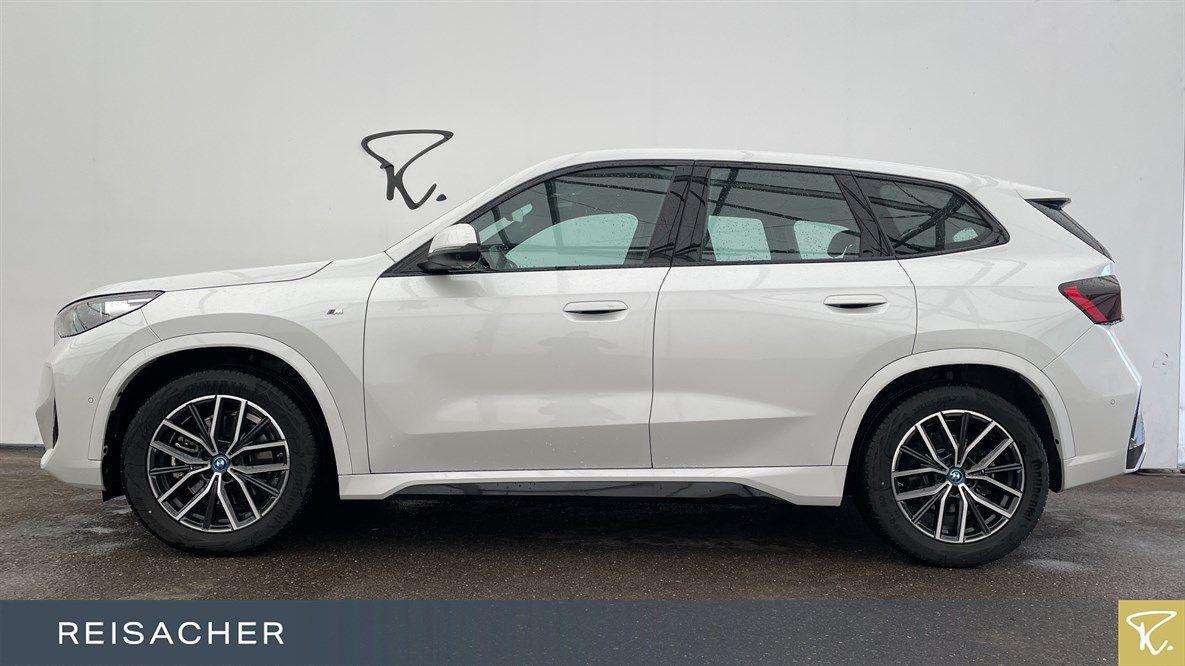 BMW iX1 xDrive30