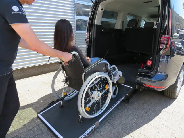 Volkswagen Caddy 1.5 TSI DSG Maxi