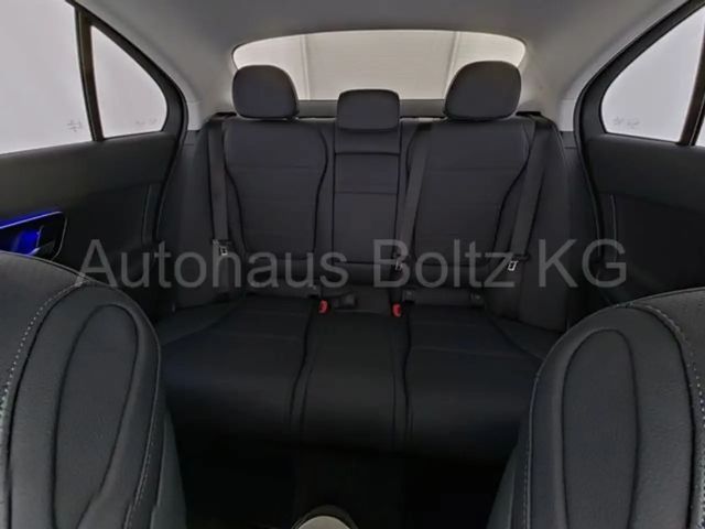 Mercedes-Benz C 200 Sedan