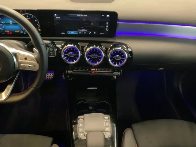 Mercedes-Benz A 250 AMG Line