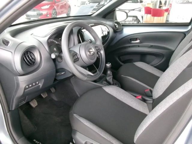Toyota Aygo Hatchback Play VVT-i