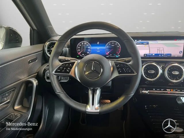 Mercedes-Benz A 180 Progressive