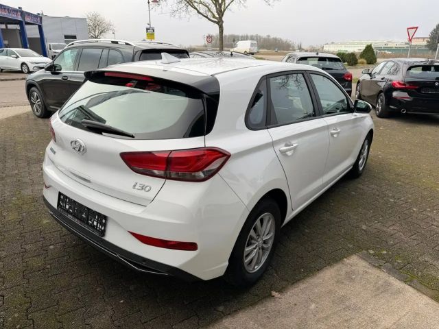 Hyundai i30 1.0 Select T-GDi