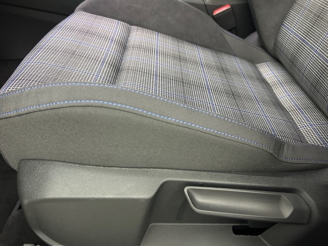 Volkswagen Golf Business GTE eHybrid