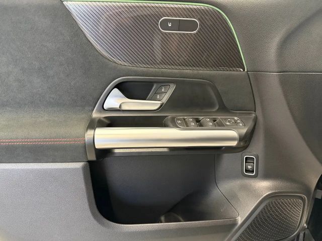 Mercedes-Benz GLA 200 4MATIC GLA 200 d