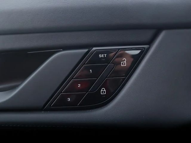 Porsche Taycan Turbo