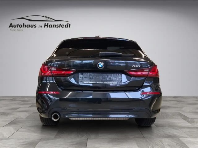 BMW 116 116i Sedan Sport Line