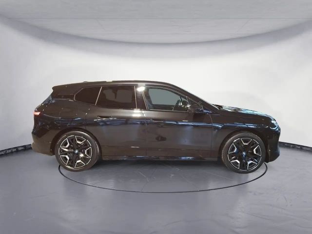 BMW iX xDrive40