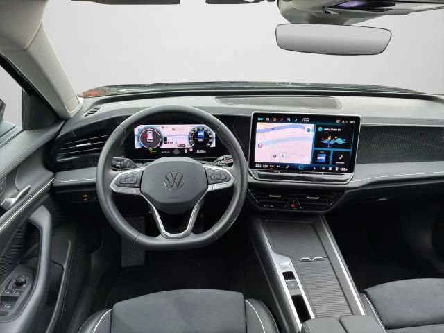 Volkswagen Passat 1.5 eTSI Business DSG Variant