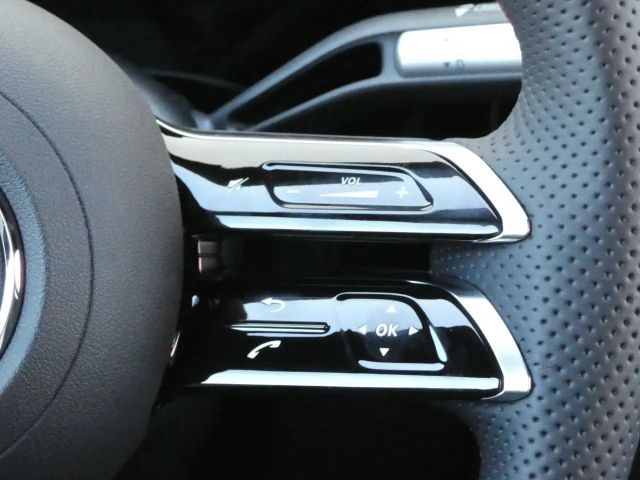 Mercedes-Benz CLA 250 AMG Line Sedan