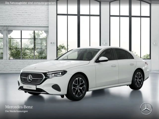 Mercedes-Benz E 200 AVANTGARDE Sedan