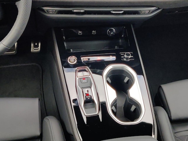 Audi A6 Avant Quattro S-Tronic