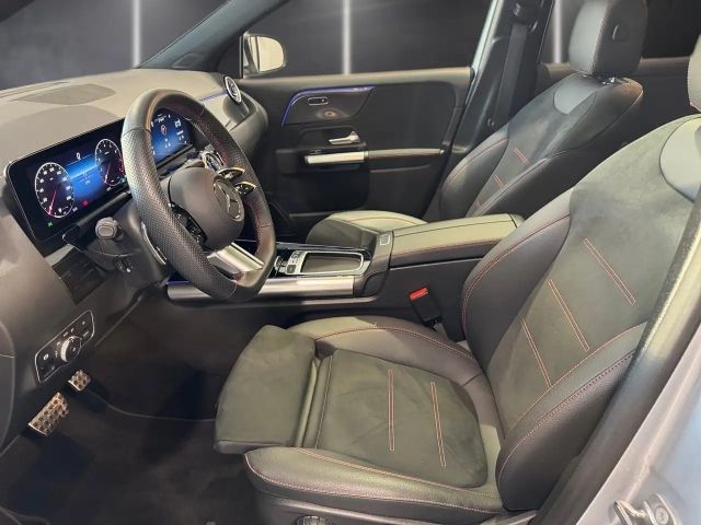 Mercedes-Benz GLA 200 AMG Line