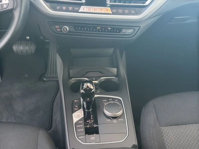 BMW 118 118i Advantage pakket Sedan