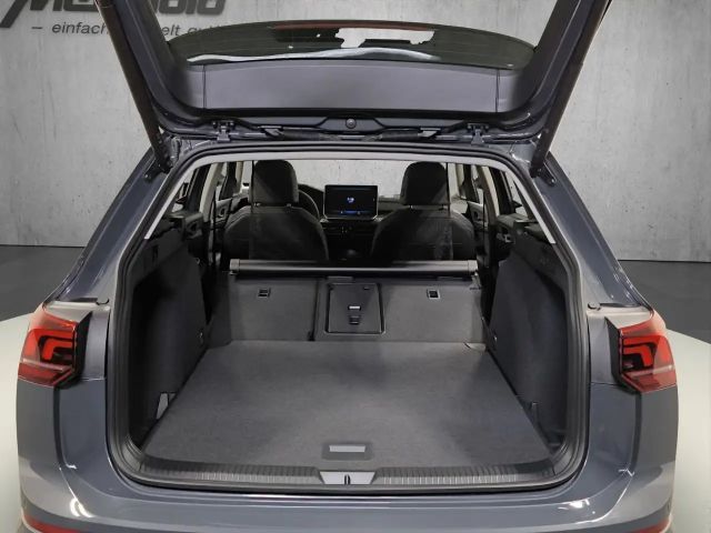 Volkswagen Golf 1.5 TSI DSG Style Variant