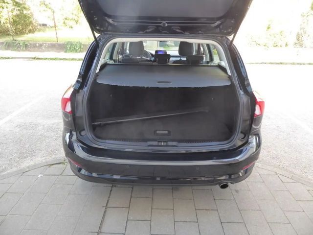 Ford Focus Traveller 1,5 EcoBlue *LED*NAVI*PDC*