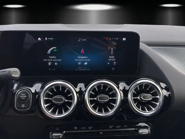 Mercedes-Benz B 200 Progressive Sedan