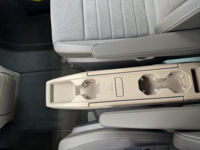 Volkswagen Multivan 2.0 TDI DSG IQ.Drive Style