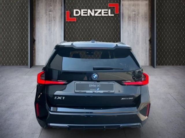 BMW iX1 xDrive30