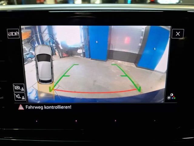 Volkswagen T-Roc 1.5 TSI DSG R-Line