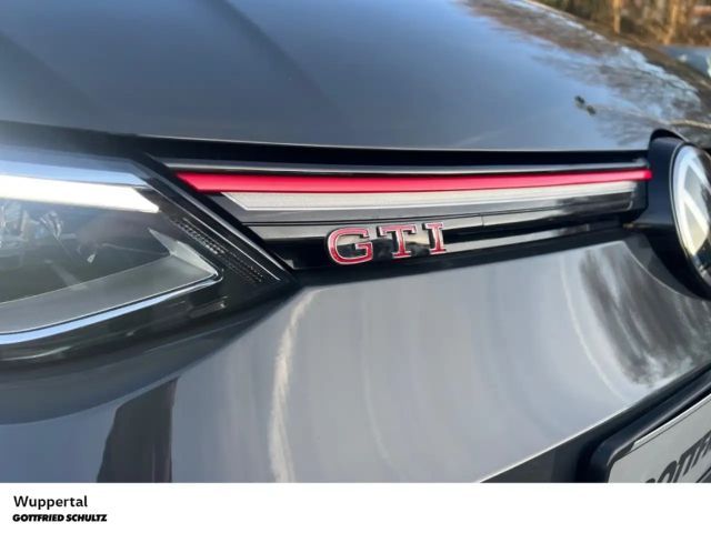 Volkswagen Golf GTI e-Golf