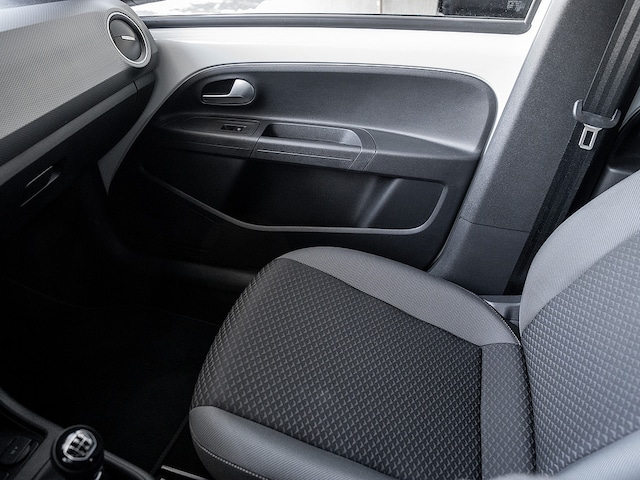 Volkswagen up! Active