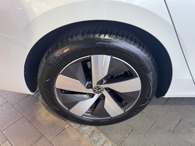 Volkswagen Passat 1.5 eTSI DSG IQ.Drive Variant