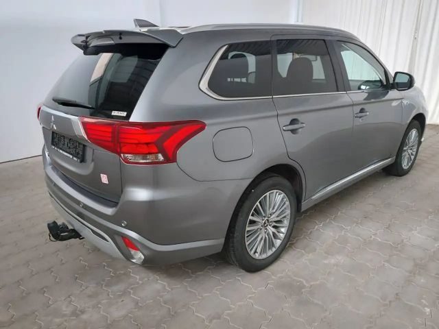 Mitsubishi Outlander PHEV