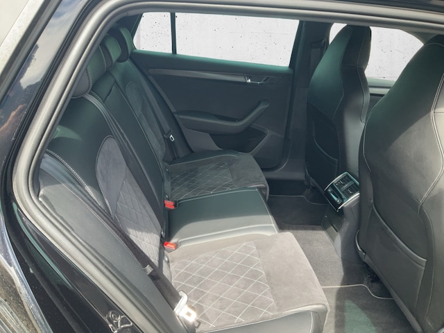 Skoda Superb 2.0 TSI Combi Sportline