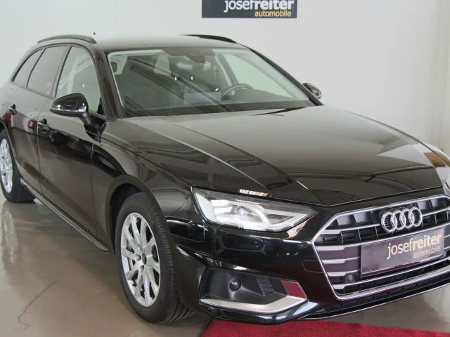 Audi A4 30 TDI Avant S-Tronic