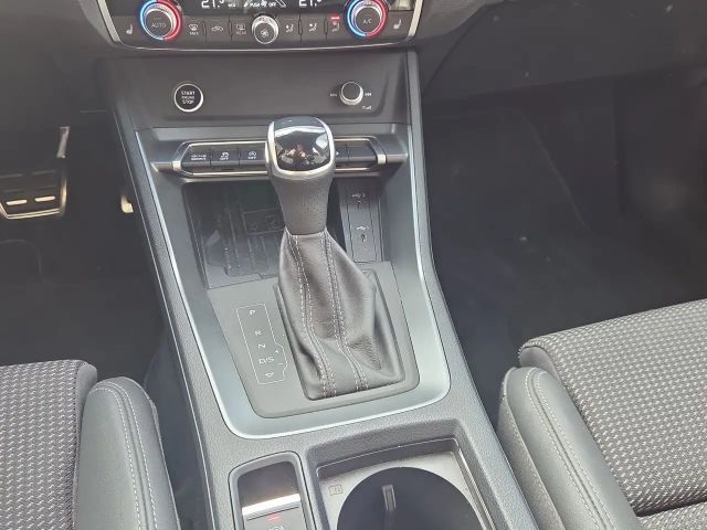 Audi Q3 35 TFSI S-Line